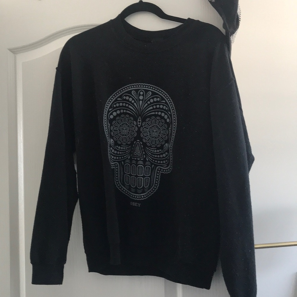 Obey sweatshirt